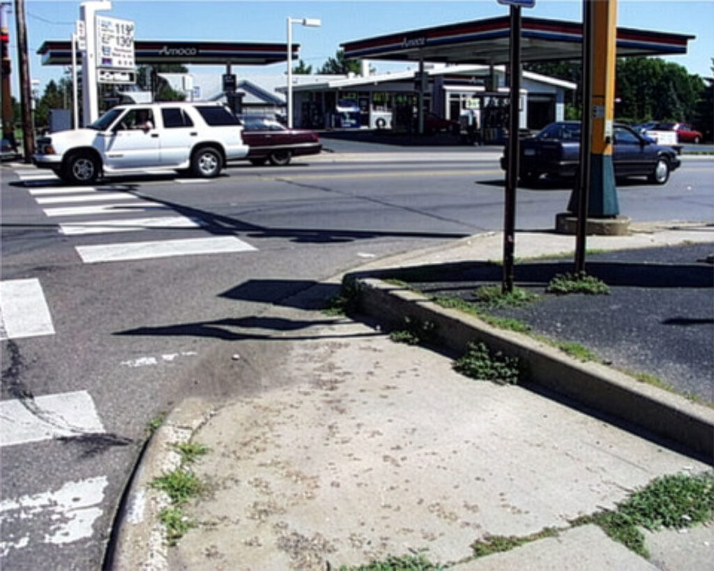 View of the northeast corner of Portland and 66th before 2007, taken from southeast corner
